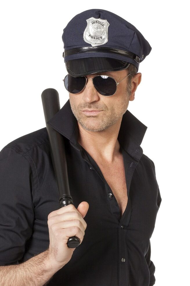 poliisi hattu